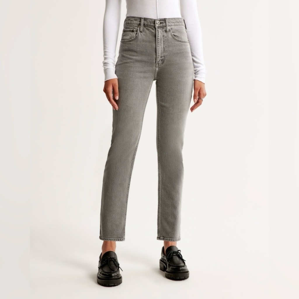Abercrombie Fitch 6 Short (28s) Ankle Straight Ultra High Rise Jeans Gray Womens